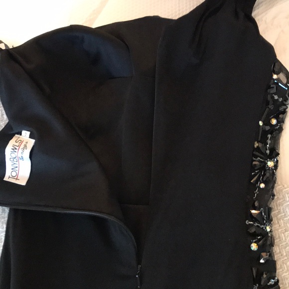 Tony Bowls Evening Gown - Picture 7 of 8